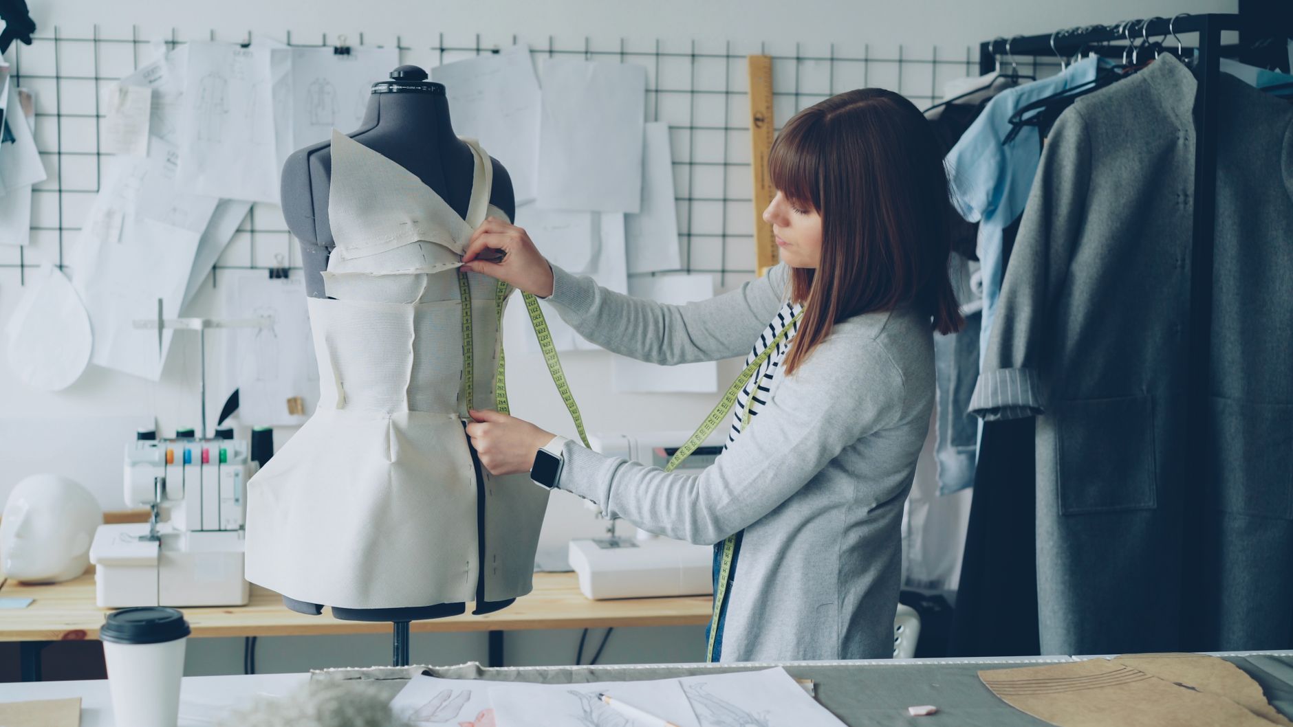 Couturier équipe à Levallois-Perret